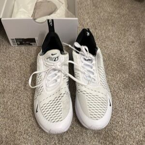 Like new Nike Air Max 270
